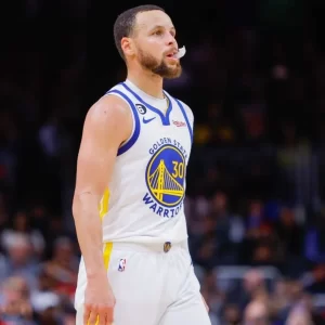Analysts blasts Warriors for wasting Steph Curry’s historical season