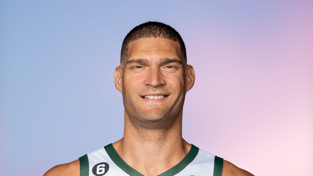 Warriors are reportedly interested in Brook Lopez