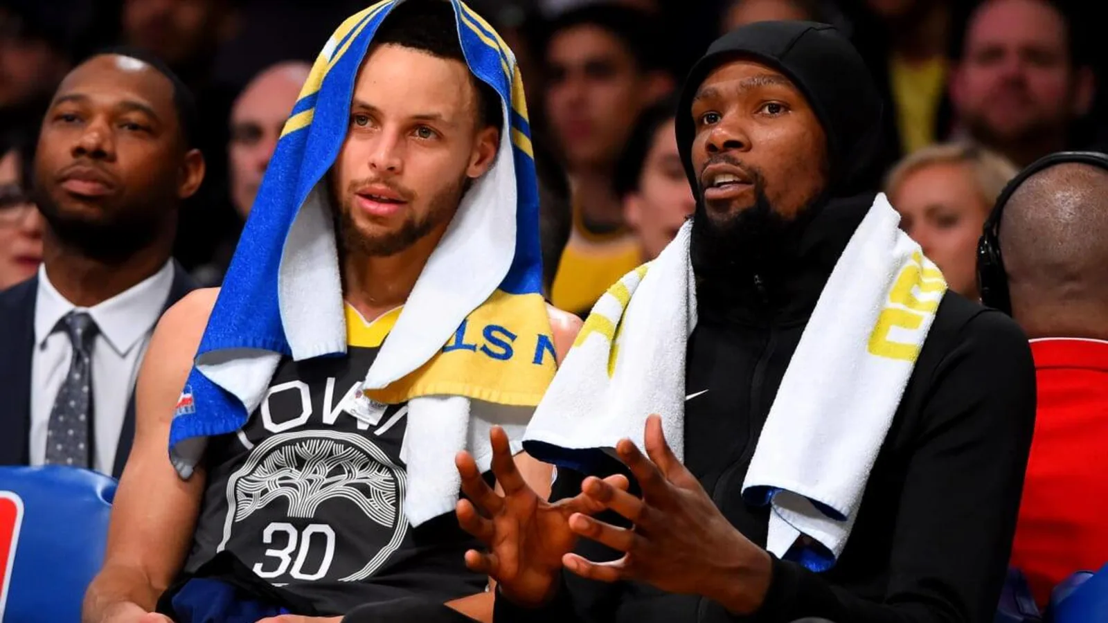 Special moment between Steph and Kevin Durant goes viral