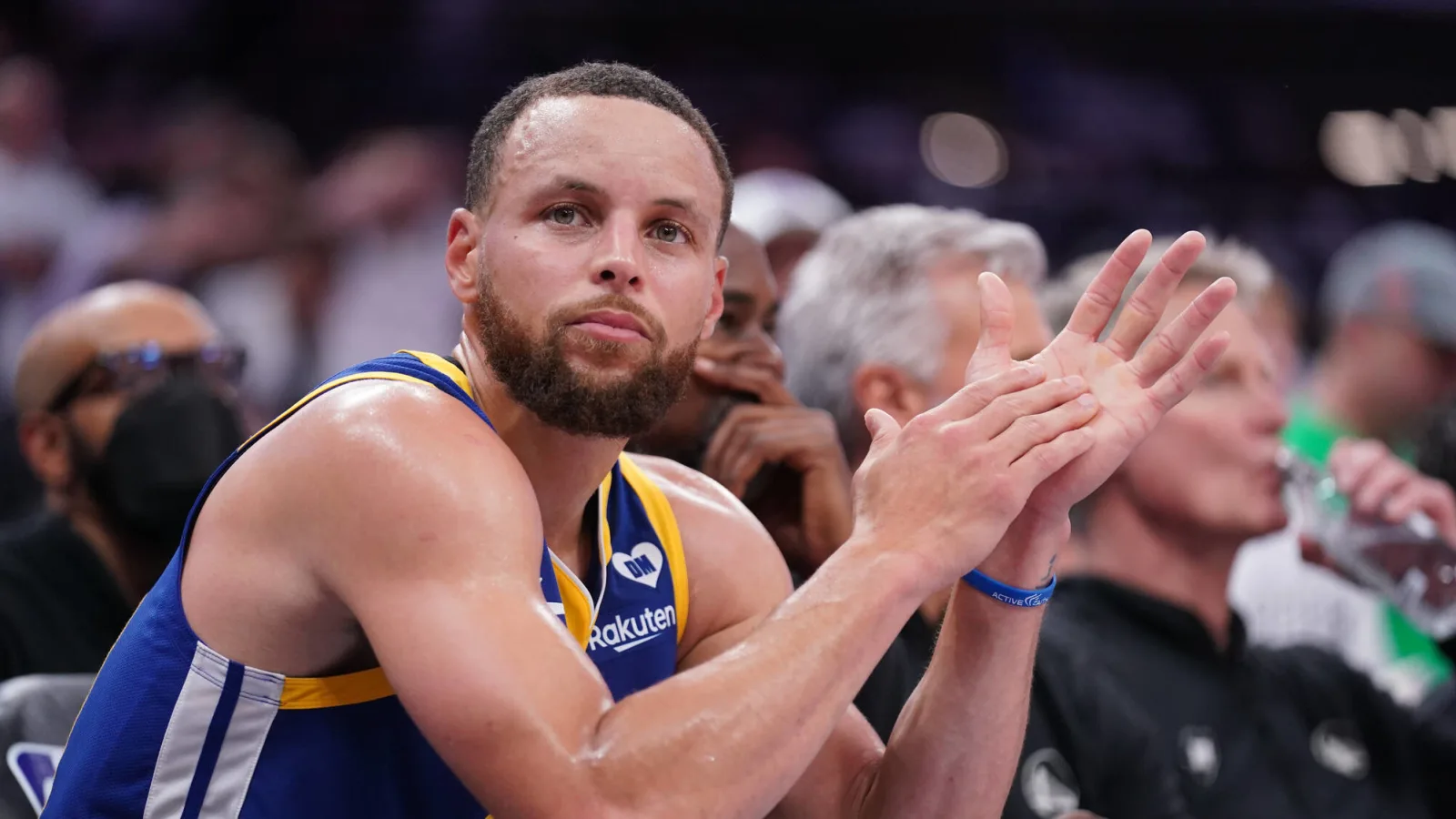 Stephen Curry pressures Warriors to “Figure Out” roster trades